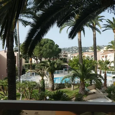 Appartement Beautiful T2 Du Golfe 1st With Parking Pool And Air Conditioning *